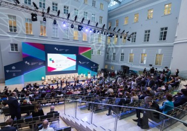 Перед открытием Международного культурного форума в Петербурге Владимир Путин обсудил поддержку молодых талантов